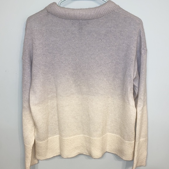 Banana Republic ombré grey/white wool sweater, size XS but more like Medium - Picture 5 of 6